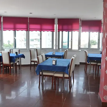 Madi Hotel 3*