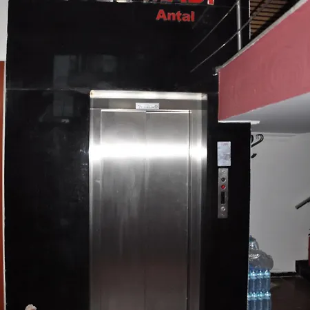 Madi Hotel Antalia